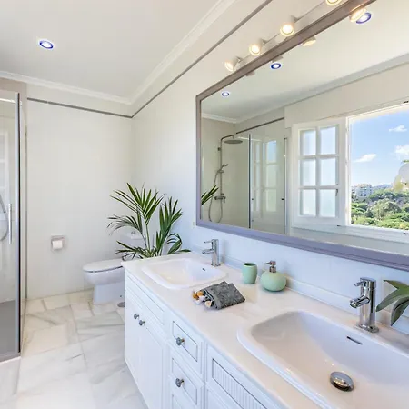 Aurora Boutique House - Only Adults Bed & Breakfast Marbella Exterior photo