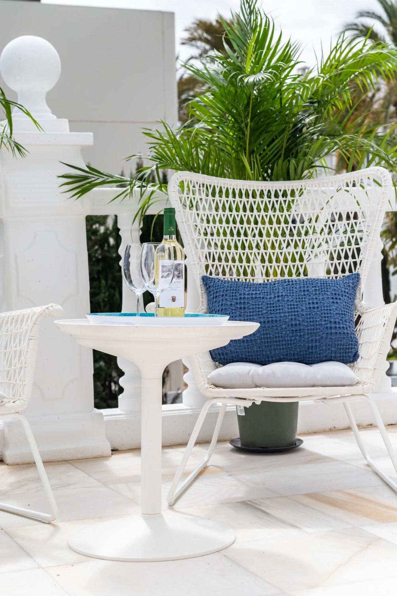Aurora Boutique House - Only Adults Couette-café Marbellac
