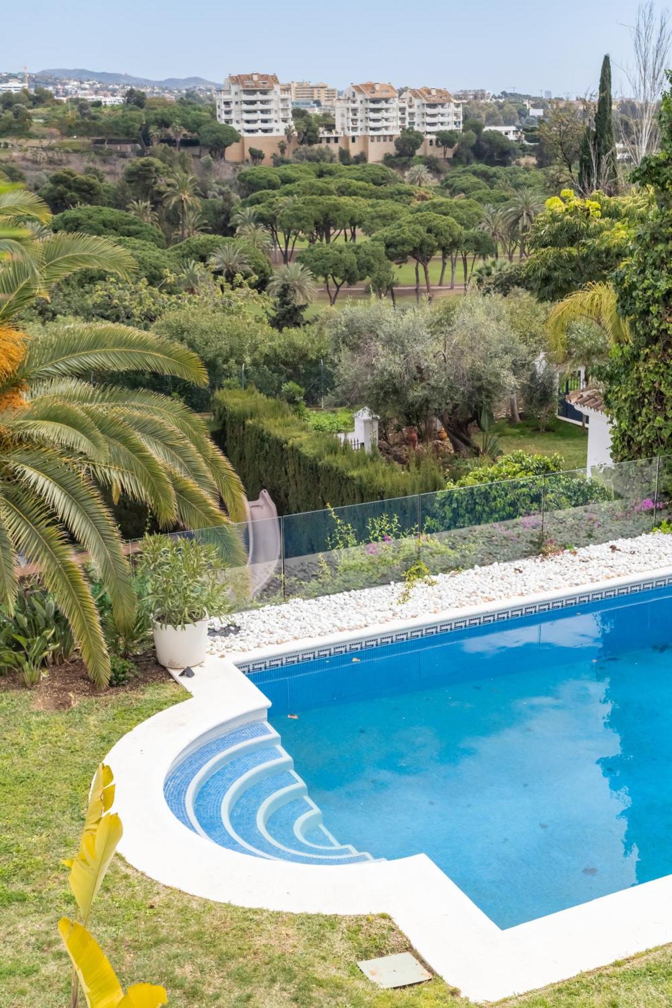 Aurora Boutique House - Only Adults Bed & Breakfast *